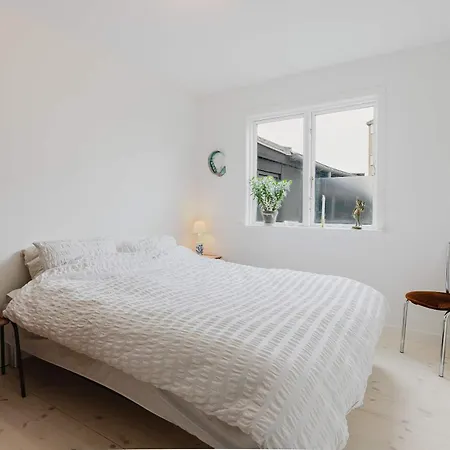 Cozy Modern Unit With Garden København