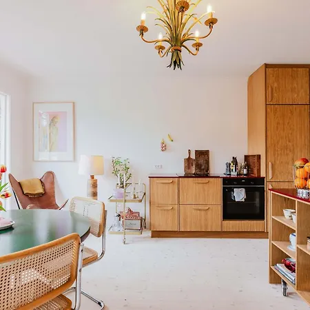 Cozy Modern Unit With Garden * København