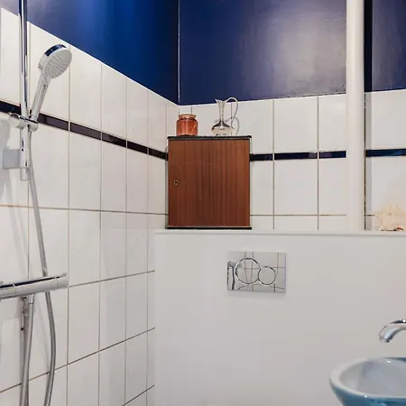 Cozy Modern Unit With Garden København