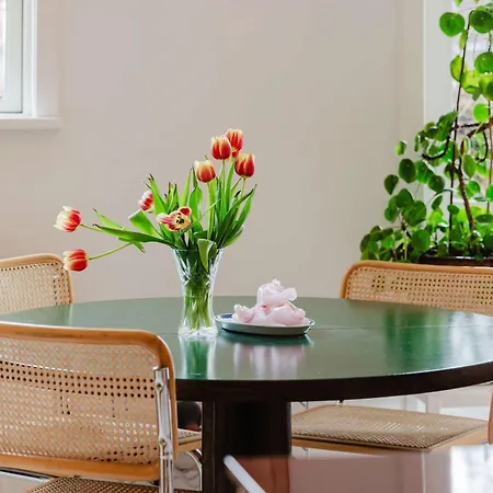 Lejlighed Cozy Modern Unit With Garden
